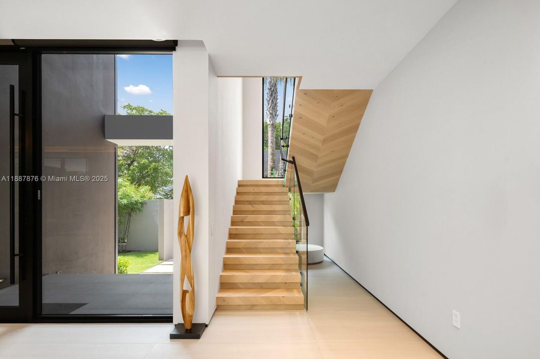 En Venta: $7,899,000 (6 camas, 5 baños, 4547 Pies cuadrados)