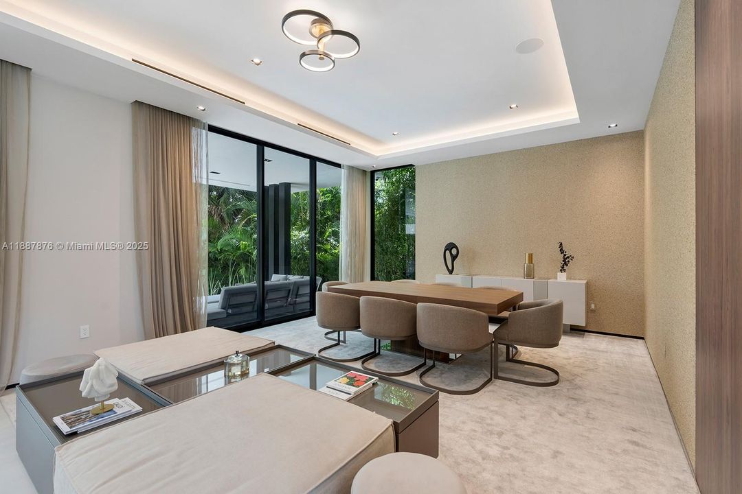 En Venta: $7,899,000 (6 camas, 5 baños, 4547 Pies cuadrados)