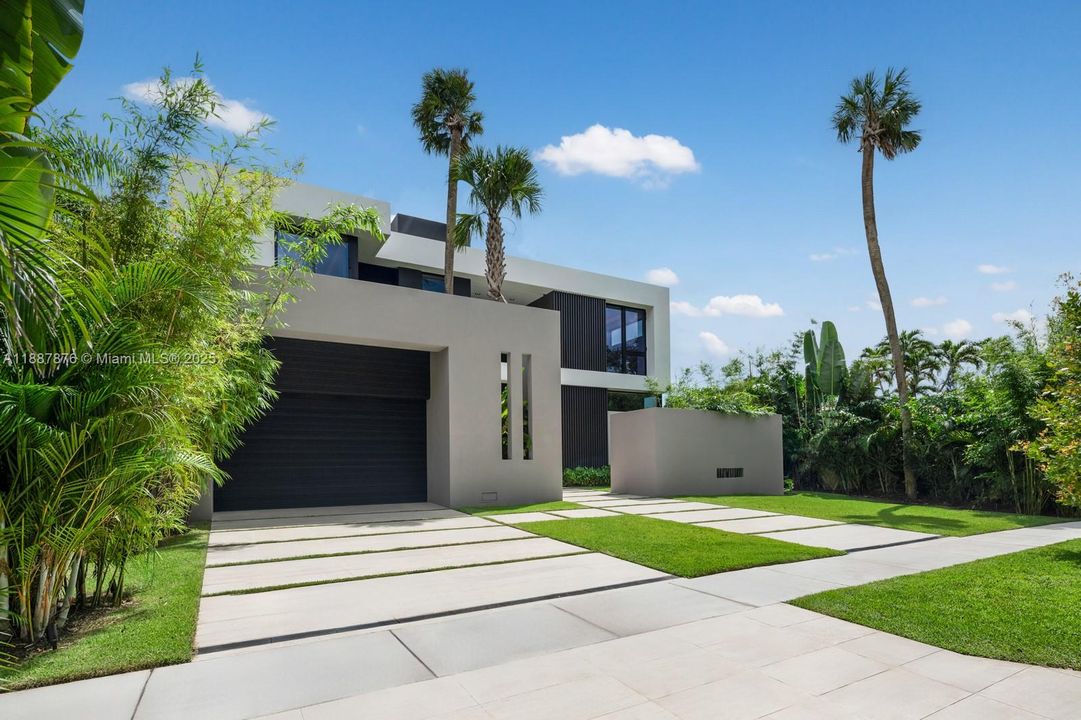 En Venta: $7,899,000 (6 camas, 5 baños, 4547 Pies cuadrados)