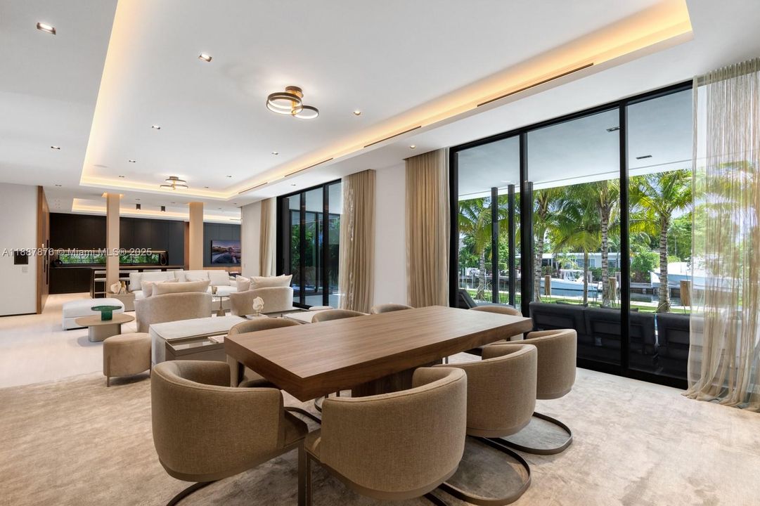 En Venta: $7,899,000 (6 camas, 5 baños, 4547 Pies cuadrados)