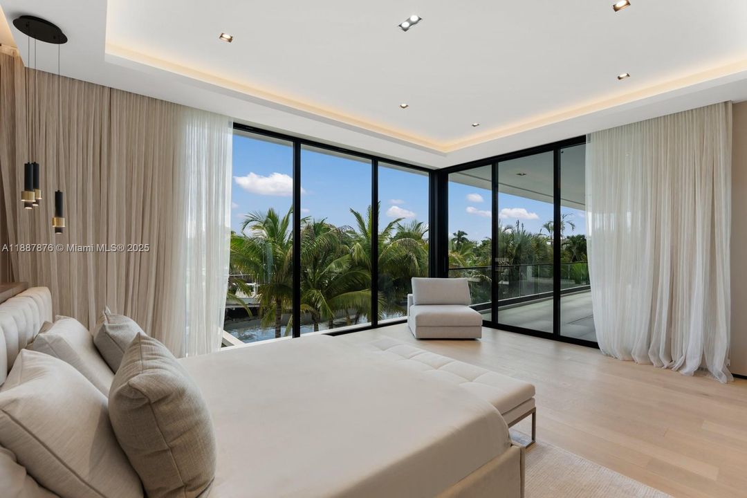 En Venta: $7,899,000 (6 camas, 5 baños, 4547 Pies cuadrados)