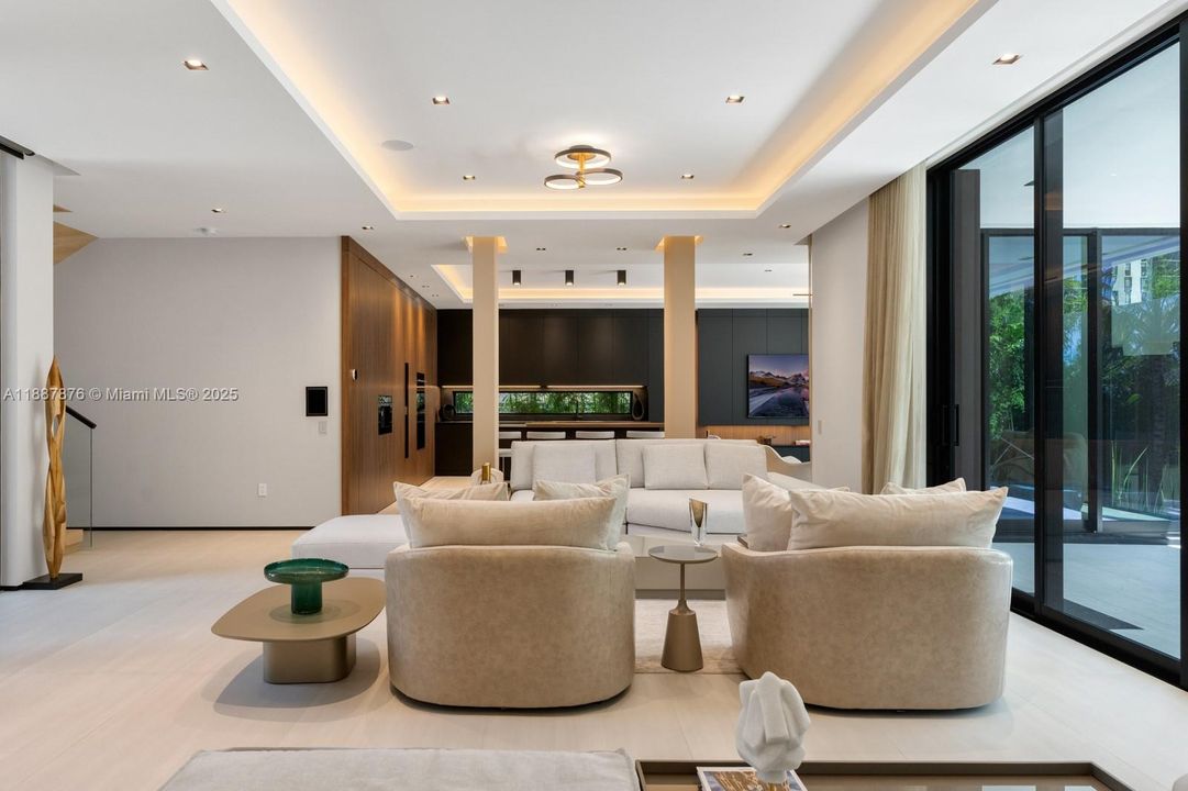 En Venta: $7,899,000 (6 camas, 5 baños, 4547 Pies cuadrados)