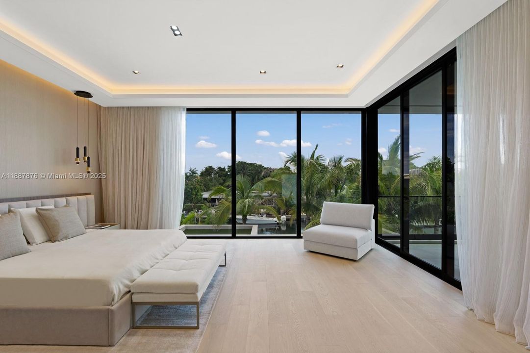 En Venta: $7,899,000 (6 camas, 5 baños, 4547 Pies cuadrados)