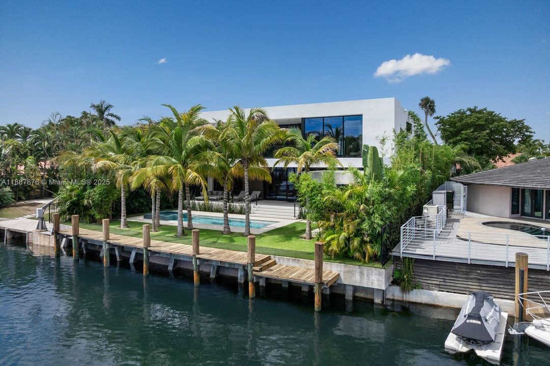 En Venta: $7,899,000 (6 camas, 5 baños, 4547 Pies cuadrados)