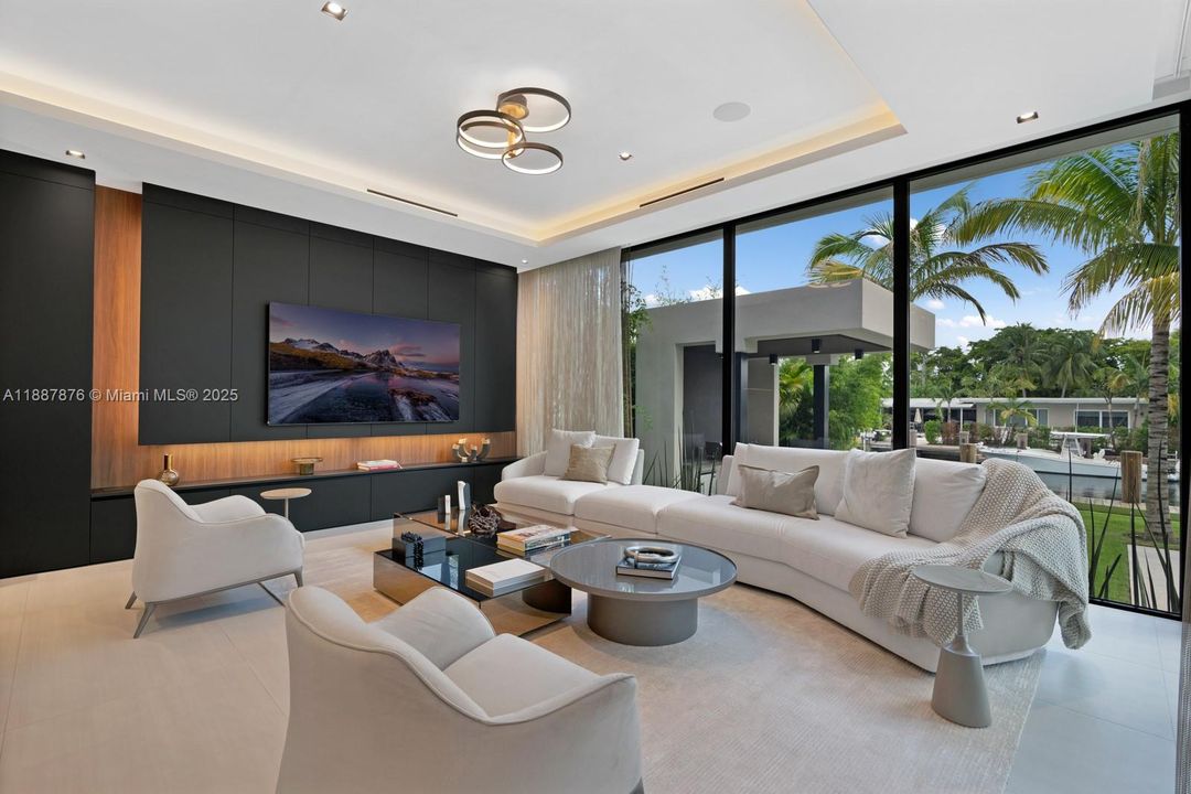 En Venta: $7,899,000 (6 camas, 5 baños, 4547 Pies cuadrados)