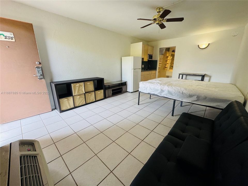 На продажу: $58,000 (0 спален, 1 ванн, 300 Квадратных фут)