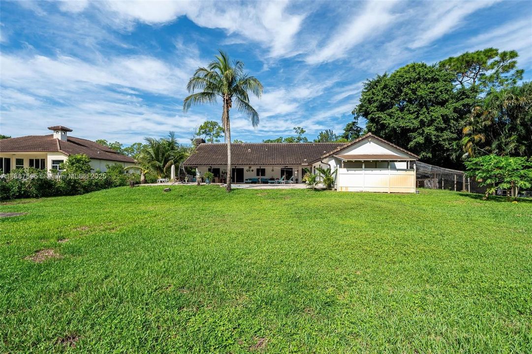 For Rent: $9,000 (5 beds, 4 baths, 3470 Square Feet)