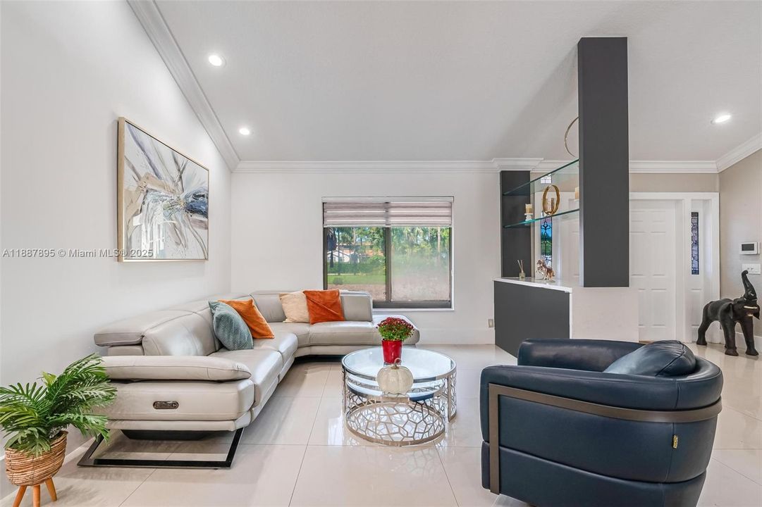 For Rent: $9,000 (5 beds, 4 baths, 3470 Square Feet)