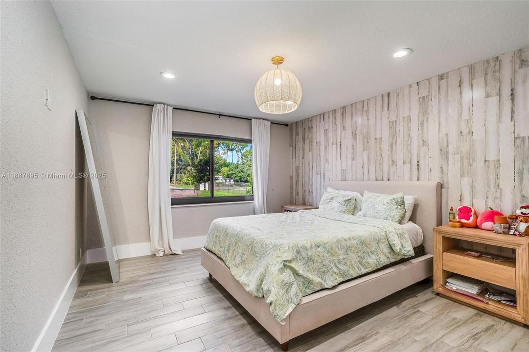 For Rent: $9,000 (5 beds, 4 baths, 3470 Square Feet)