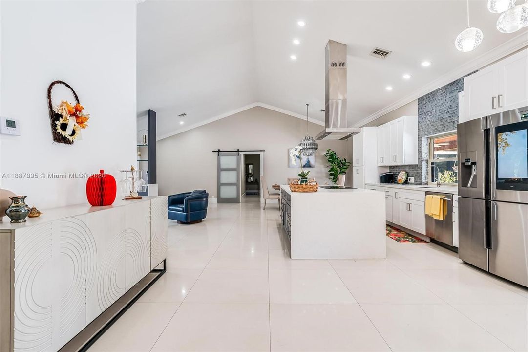 For Rent: $9,000 (5 beds, 4 baths, 3470 Square Feet)