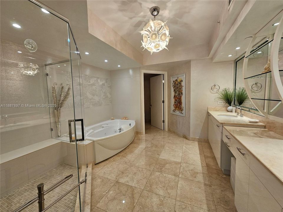 For Sale: $2,375,000 (3 beds, 3 baths, 3274 Square Feet)