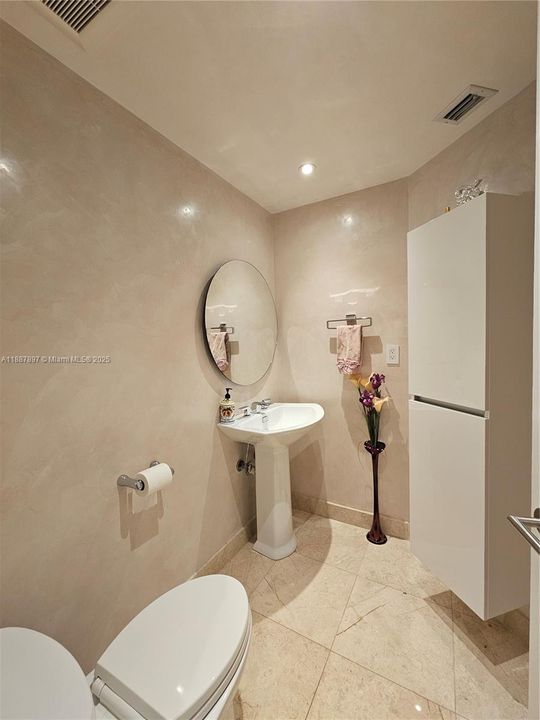 For Sale: $2,375,000 (3 beds, 3 baths, 3274 Square Feet)