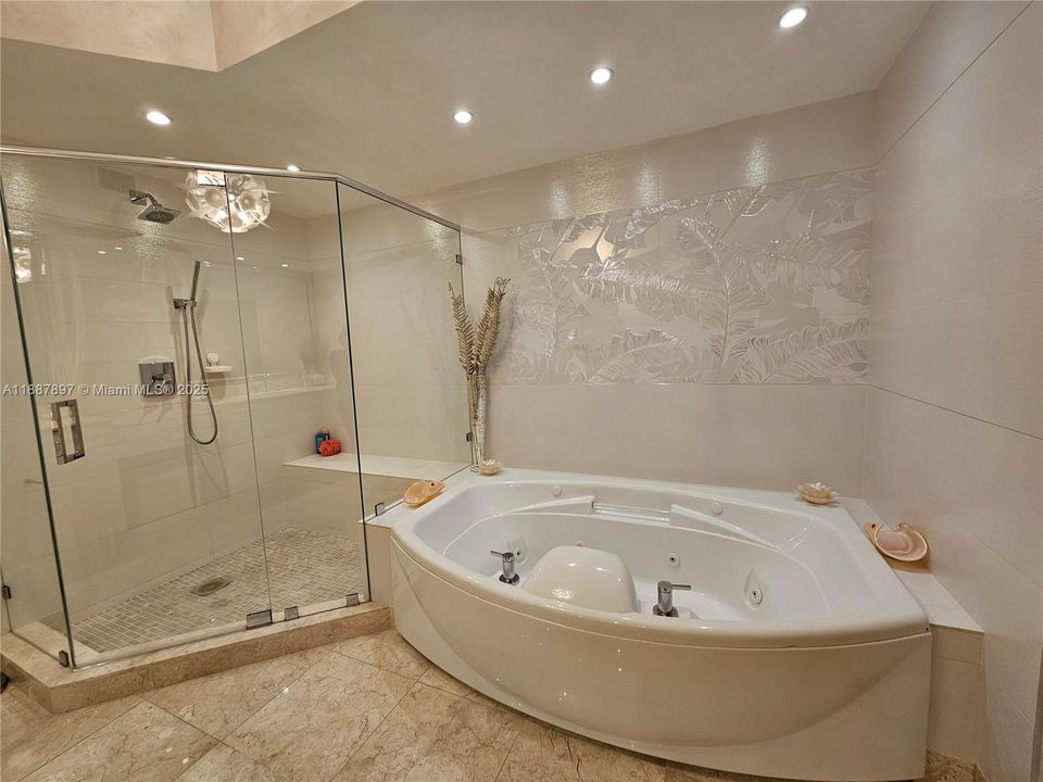 For Sale: $2,375,000 (3 beds, 3 baths, 3274 Square Feet)