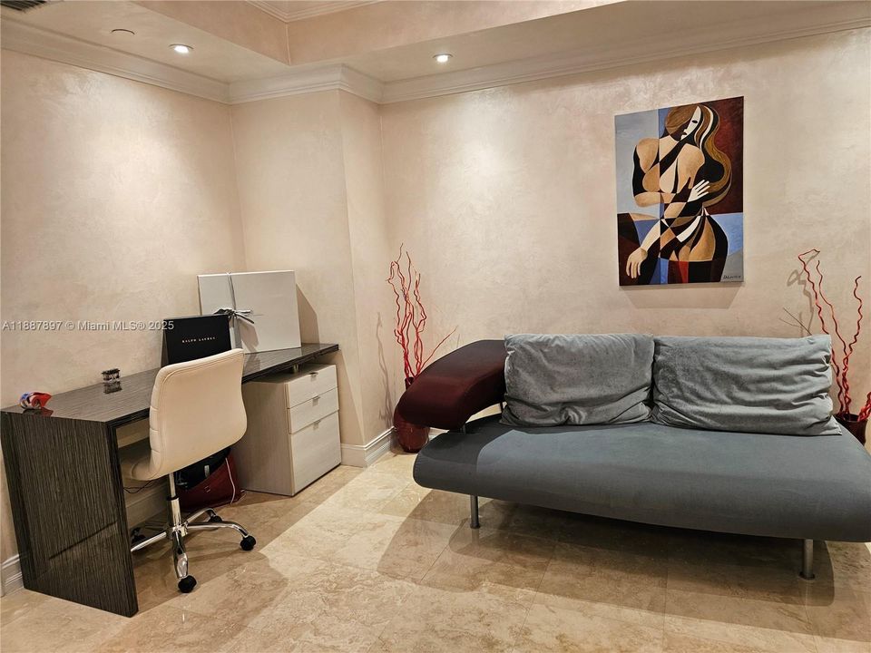 For Sale: $2,375,000 (3 beds, 3 baths, 3274 Square Feet)