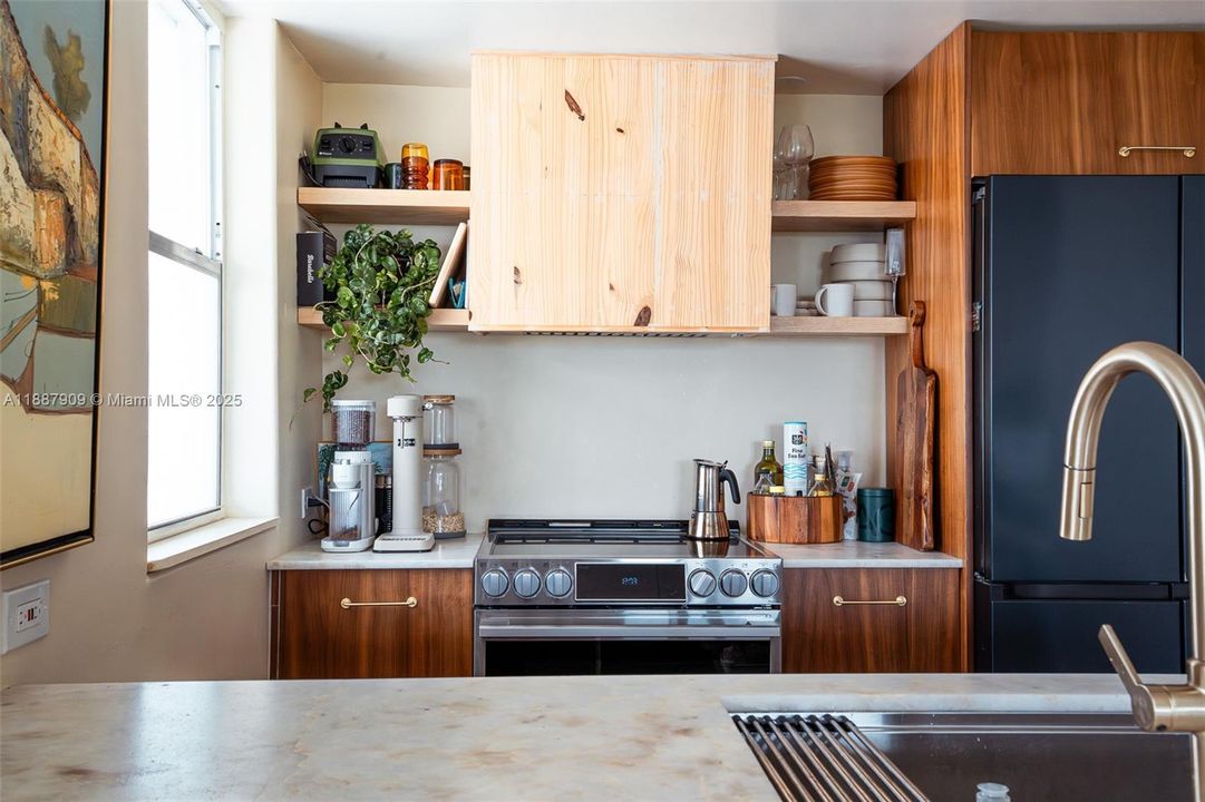 待售: $260,000 (2 贝兹, 2 浴室, 900 平方英尺)