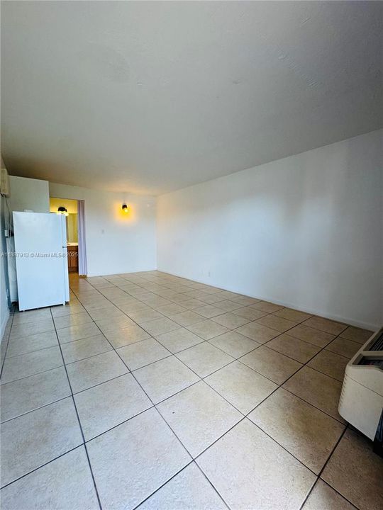 На продажу: $58,000 (0 спален, 1 ванн, 300 Квадратных фут)