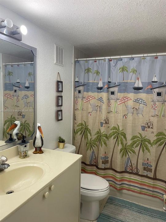 Activo con contrato: $395,000 (2 camas, 2 baños, 1130 Pies cuadrados)