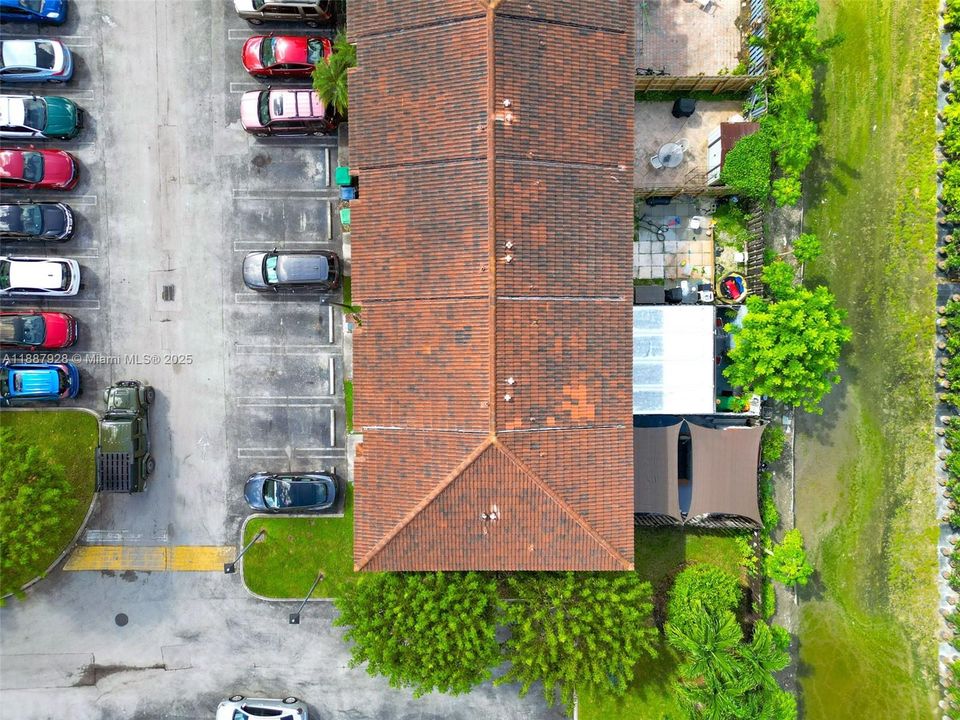 Activo con contrato: $395,000 (2 camas, 2 baños, 1130 Pies cuadrados)