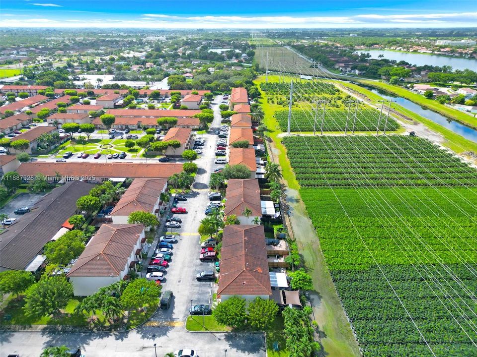 Activo con contrato: $395,000 (2 camas, 2 baños, 1130 Pies cuadrados)