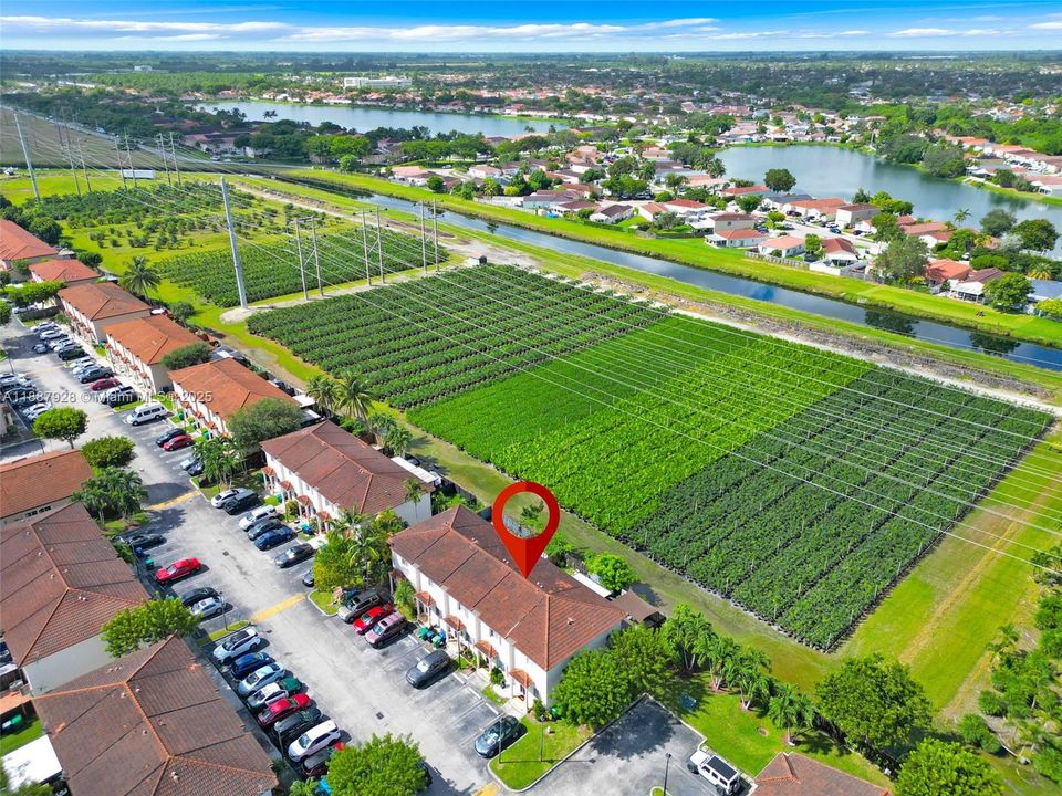 Activo con contrato: $395,000 (2 camas, 2 baños, 1130 Pies cuadrados)