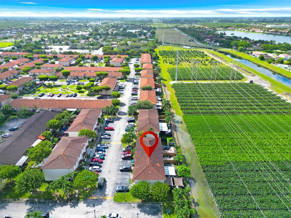 Activo con contrato: $395,000 (2 camas, 2 baños, 1130 Pies cuadrados)