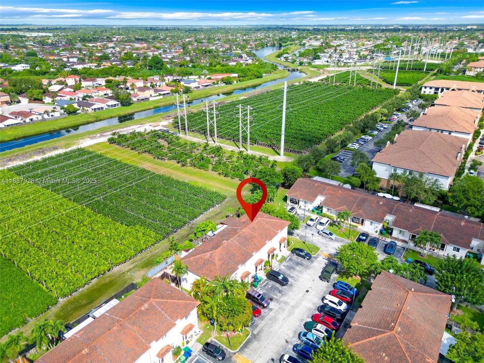 Activo con contrato: $395,000 (2 camas, 2 baños, 1130 Pies cuadrados)