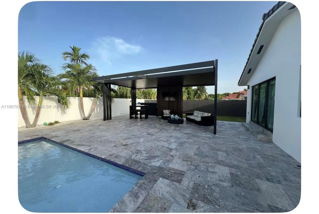 For Sale: $1,950,000 (6 beds, 4 baths, 3499 Square Feet)