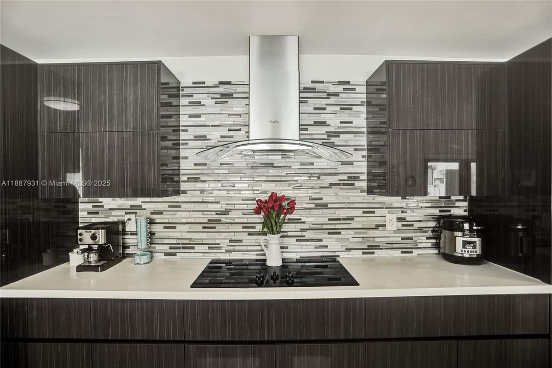 For Sale: $1,950,000 (6 beds, 4 baths, 3499 Square Feet)