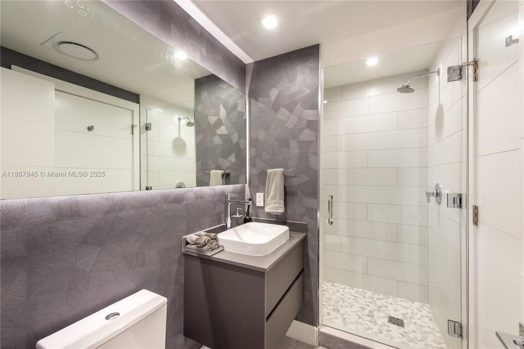 待售: $2,550,000 (3 贝兹, 3 浴室, 1507 平方英尺)