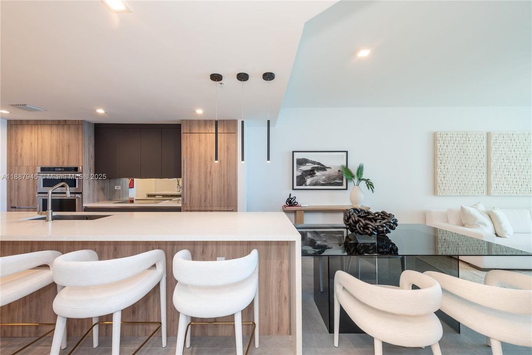 待售: $2,550,000 (3 贝兹, 3 浴室, 1507 平方英尺)