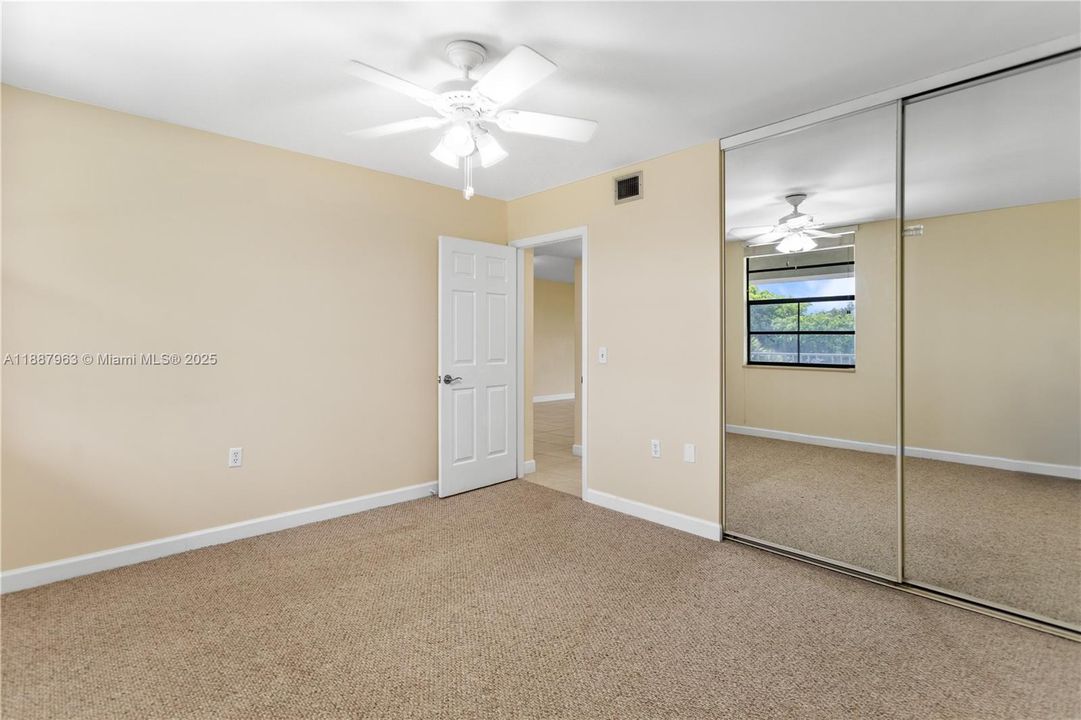 Active With Contract: $285,000 (2 beds, 2 baths, 1385 Square Feet)