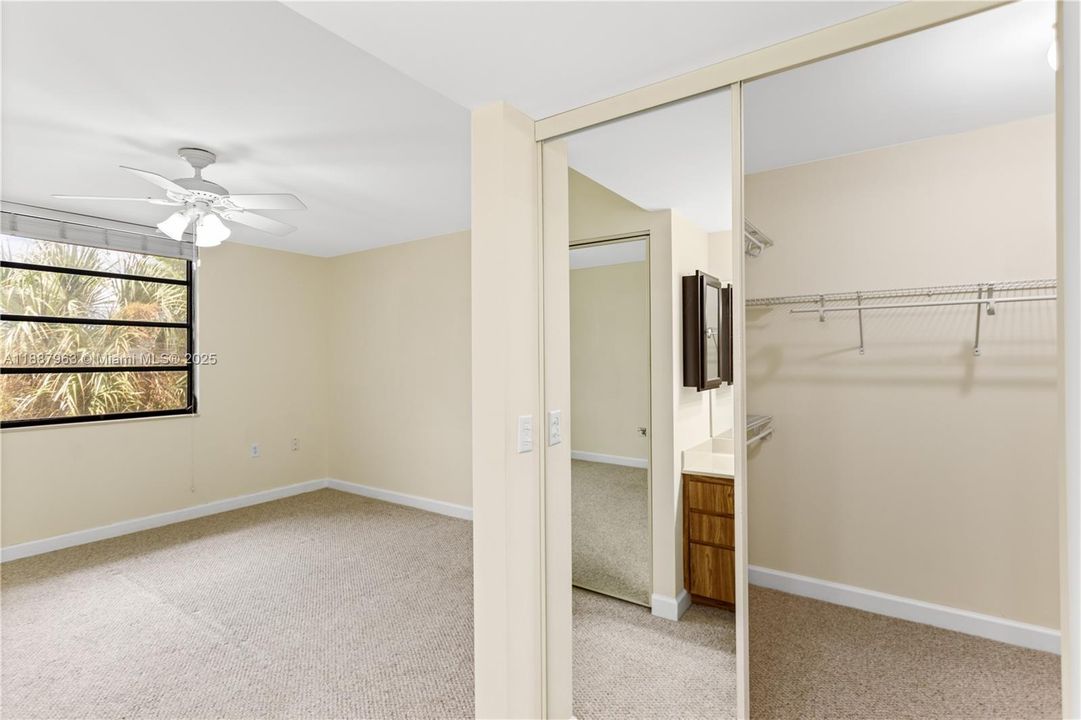 Active With Contract: $285,000 (2 beds, 2 baths, 1385 Square Feet)