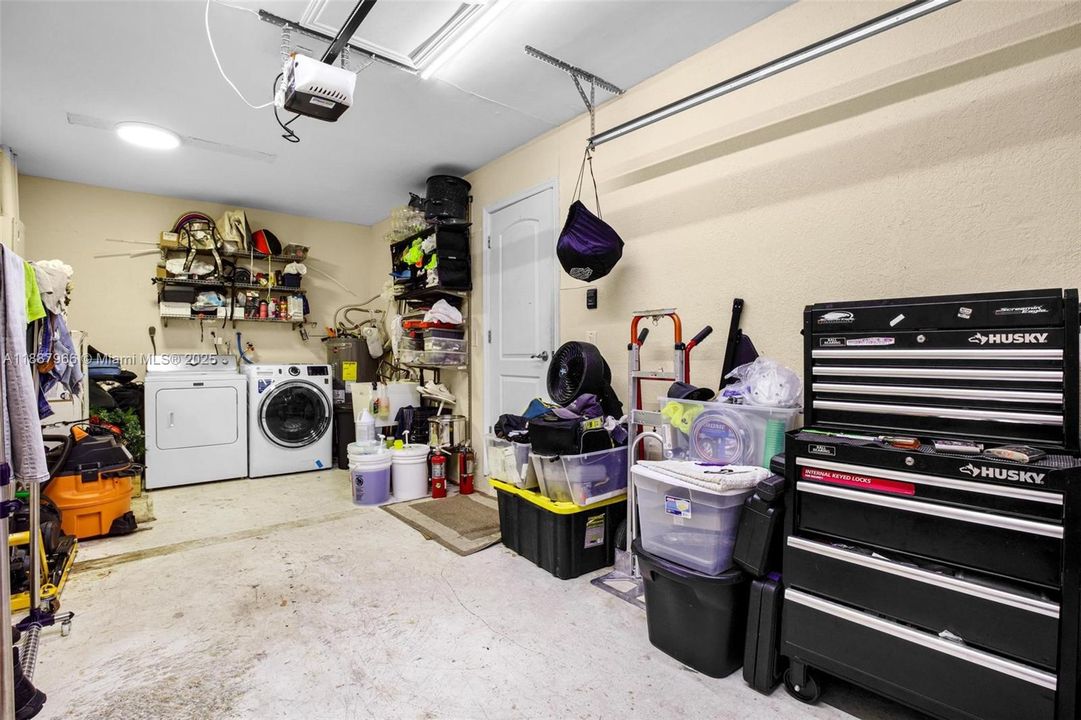 For Sale: $597,000 (3 beds, 3 baths, 1724 Square Feet)