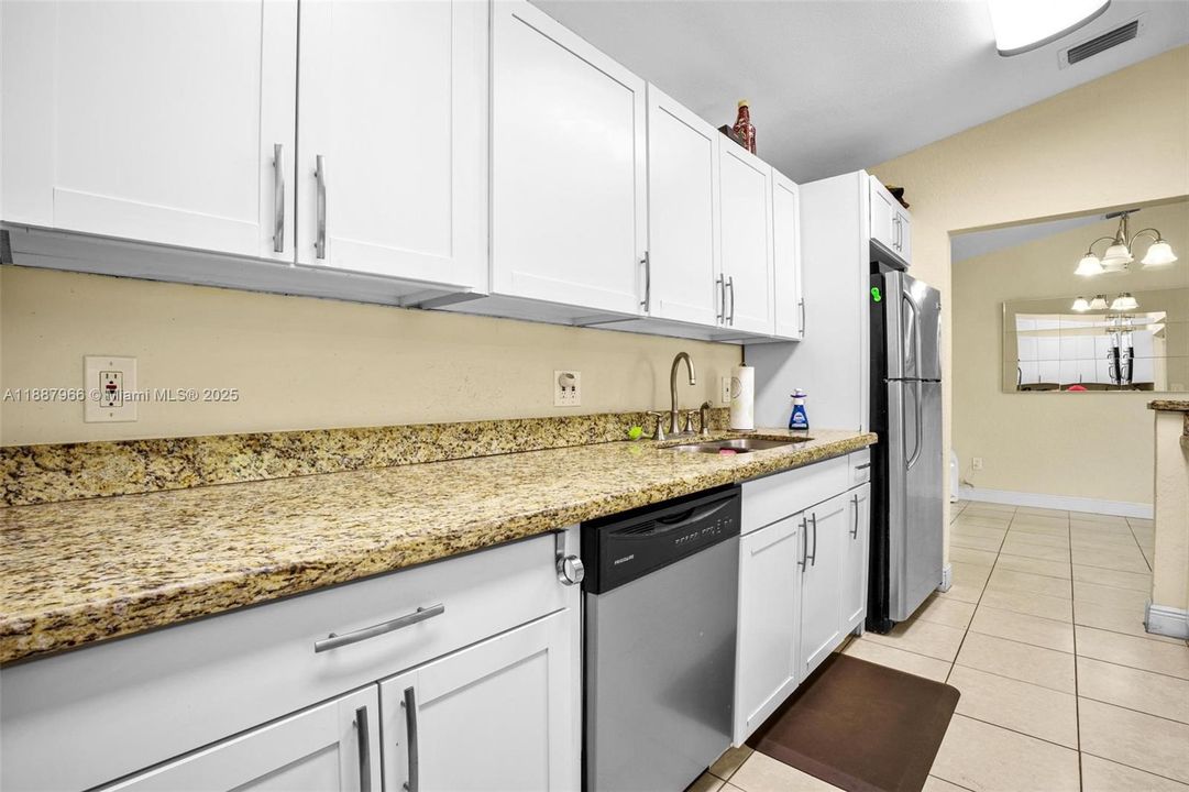 For Sale: $597,000 (3 beds, 3 baths, 1724 Square Feet)