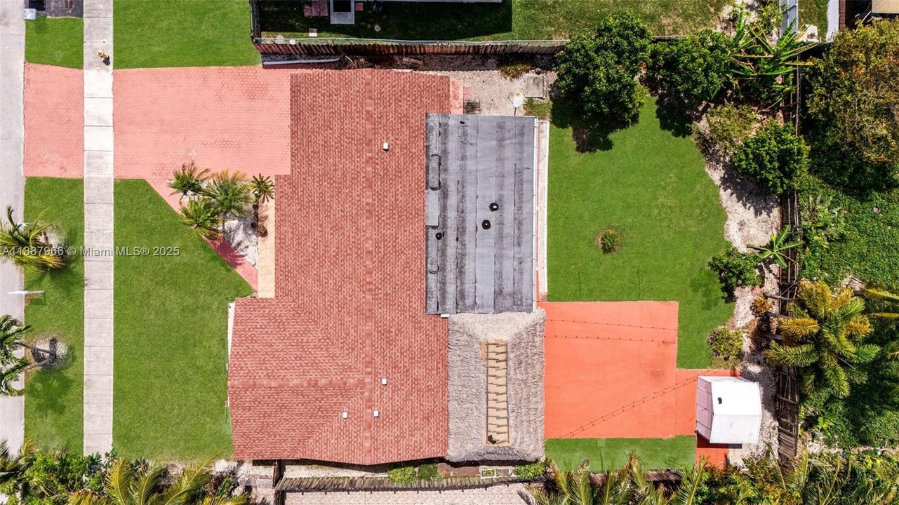 For Sale: $597,000 (3 beds, 3 baths, 1724 Square Feet)