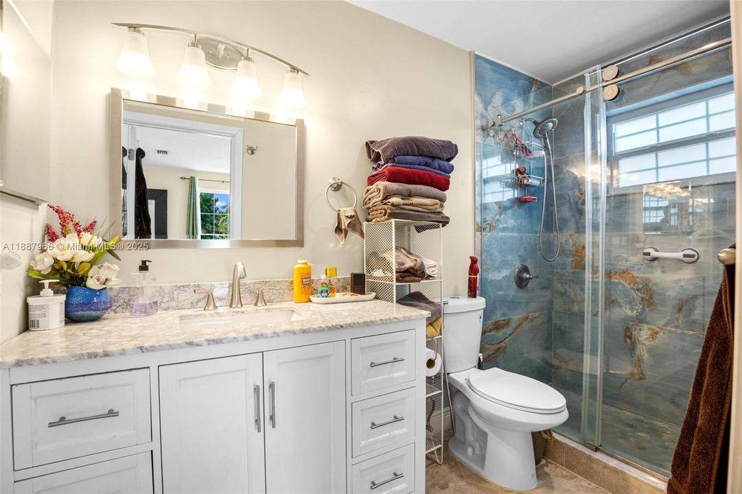 For Sale: $597,000 (3 beds, 3 baths, 1724 Square Feet)