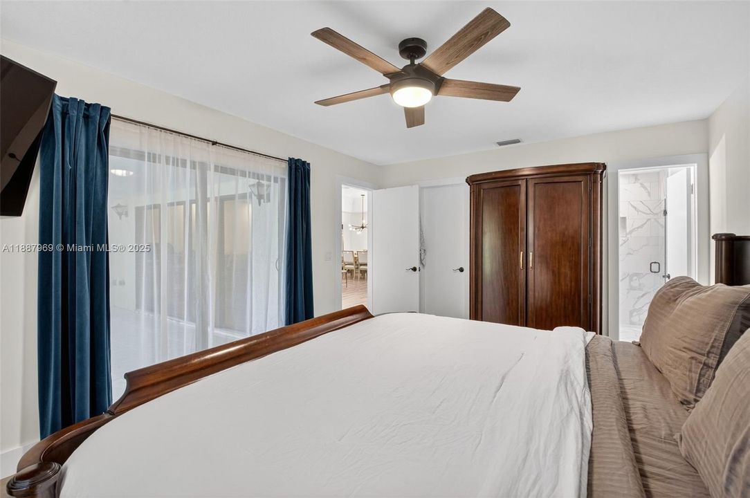 合同活跃: $520,000 (3 贝兹, 2 浴室, 1584 平方英尺)