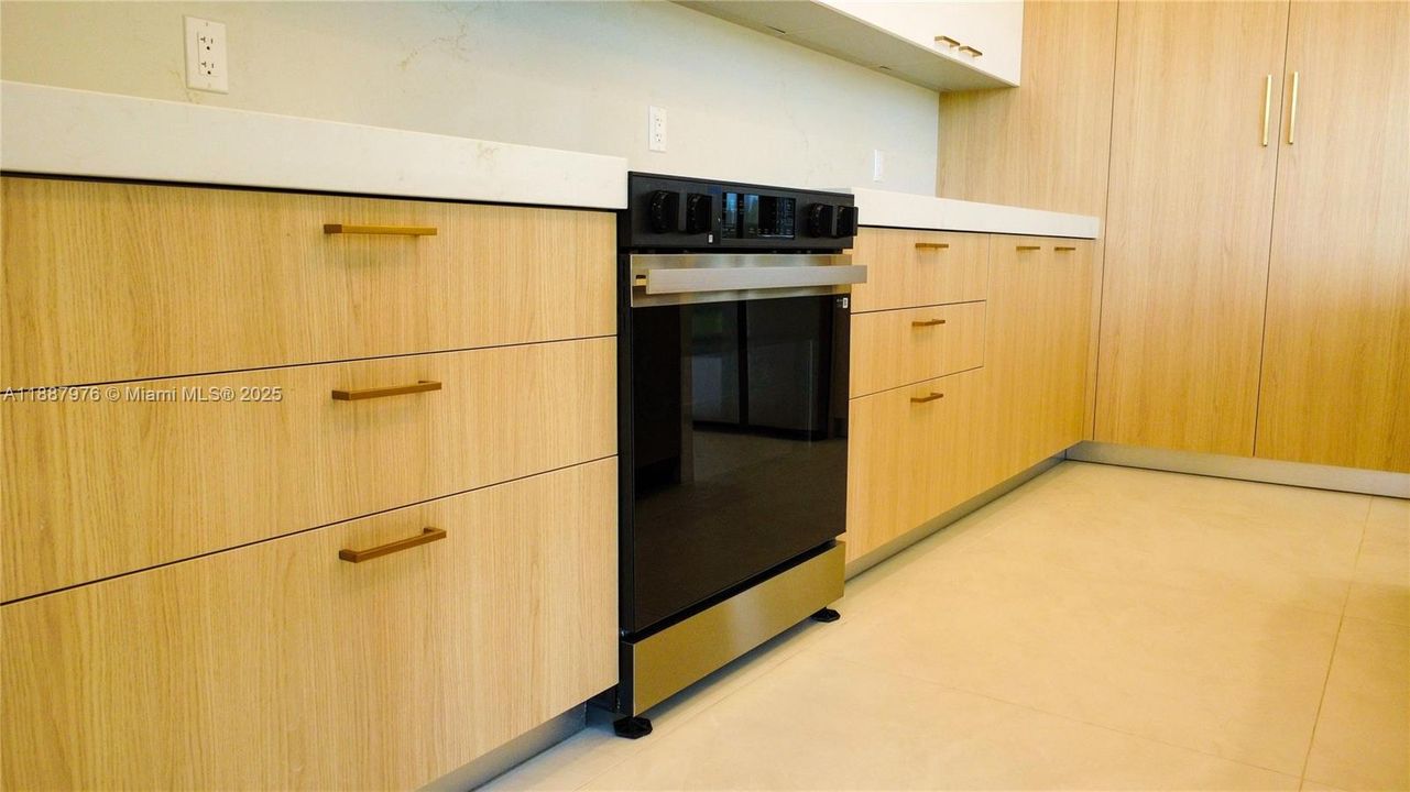 En Venta: $1,250,000 (5 camas, 4 baños, 0 Pies cuadrados)