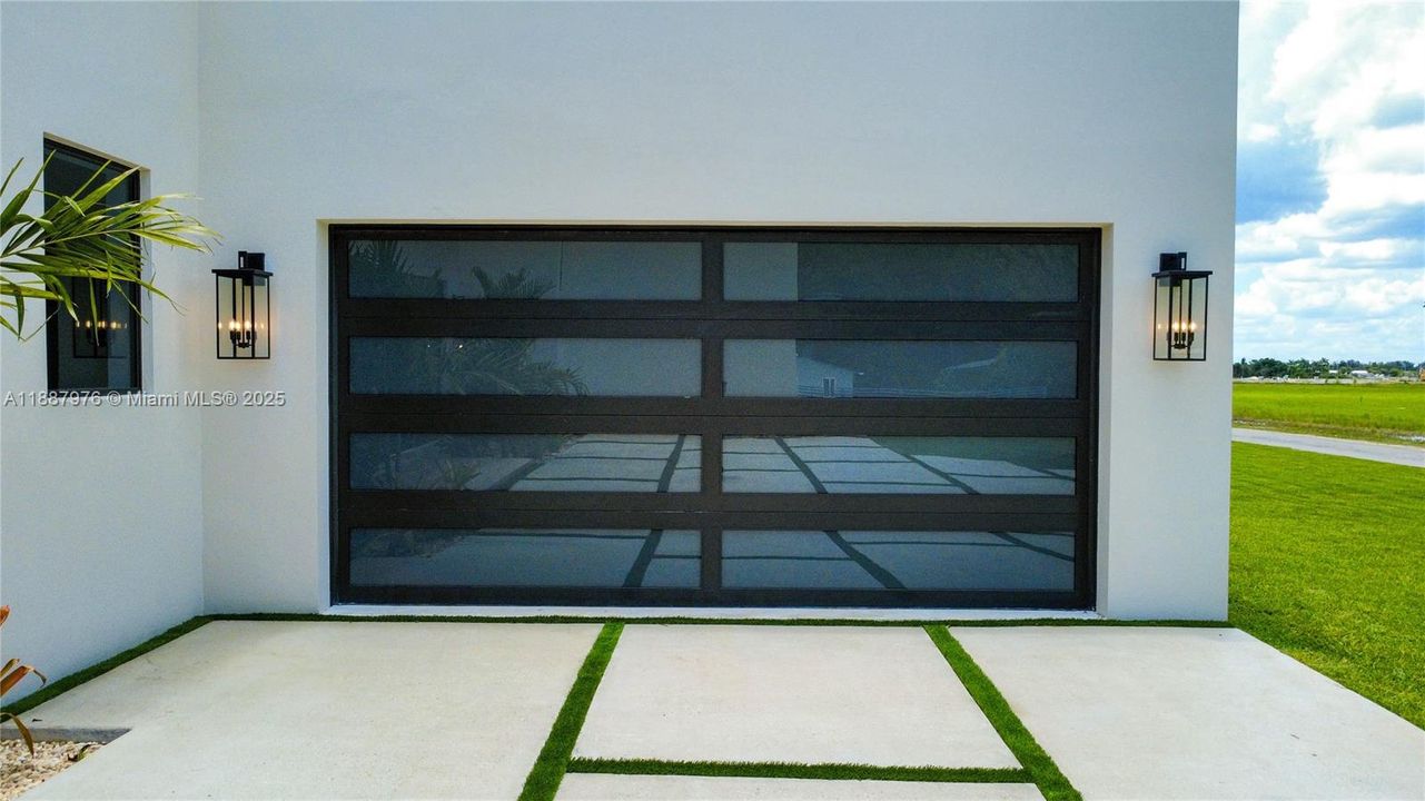 En Venta: $1,250,000 (5 camas, 4 baños, 0 Pies cuadrados)