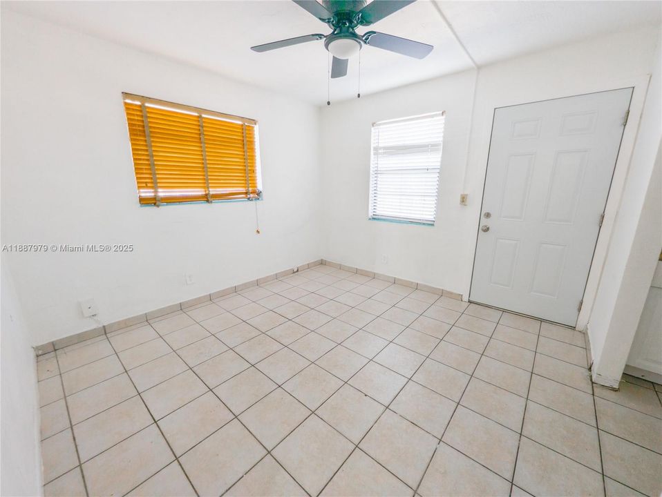 For Rent: $1,150 (1 beds, 1 baths, 500 Square Feet)