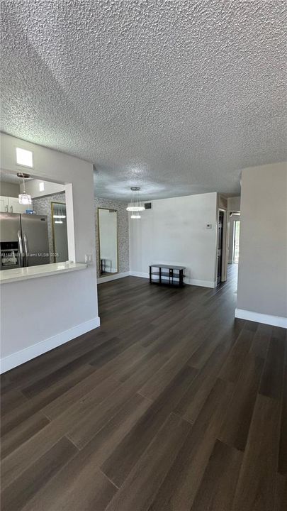 For Sale: $130,000 (1 beds, 1 baths, 691 Square Feet)