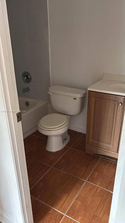 Activo con contrato: $120,000 (2 camas, 2 baños, 850 Pies cuadrados)