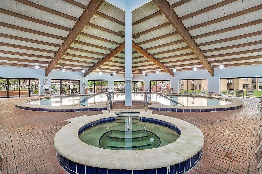 Activo con contrato: $120,000 (2 camas, 2 baños, 850 Pies cuadrados)