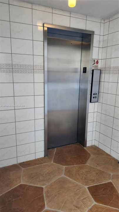 待售: $109,900 (1 贝兹, 1 浴室, 700 平方英尺)