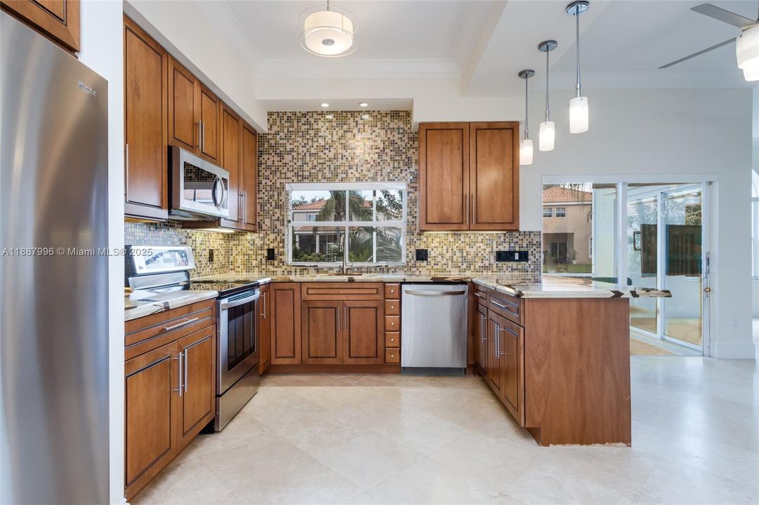 Active With Contract: $580,000 (3 beds, 2 baths, 1980 Square Feet)