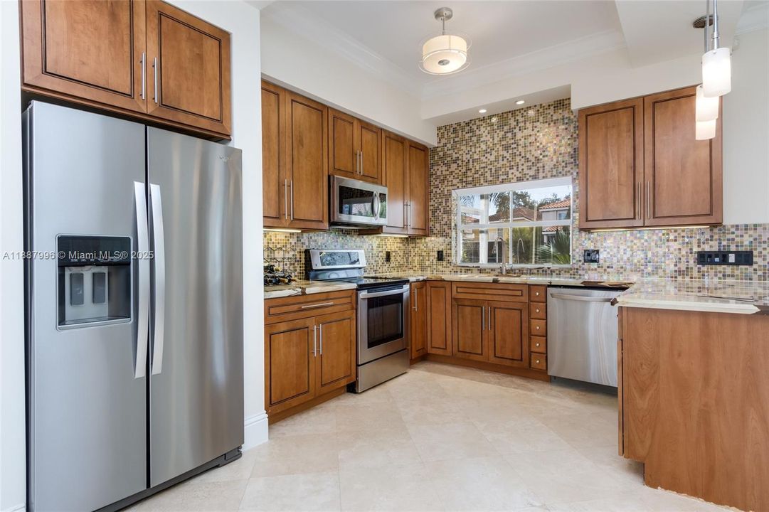 Active With Contract: $580,000 (3 beds, 2 baths, 1980 Square Feet)