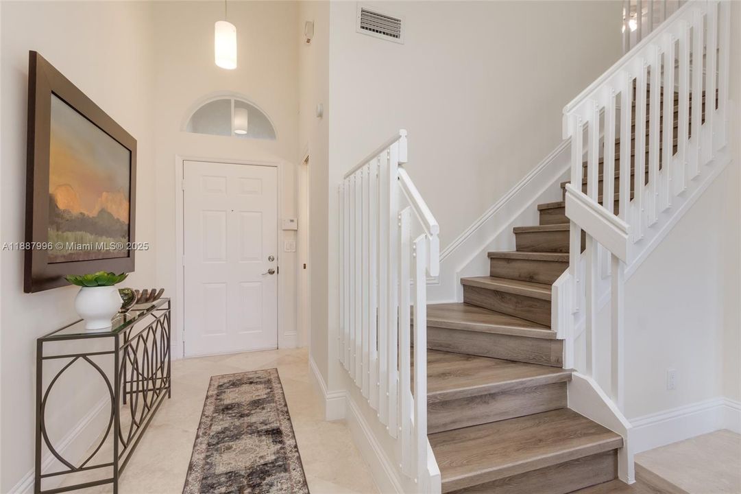 Active With Contract: $580,000 (3 beds, 2 baths, 1980 Square Feet)