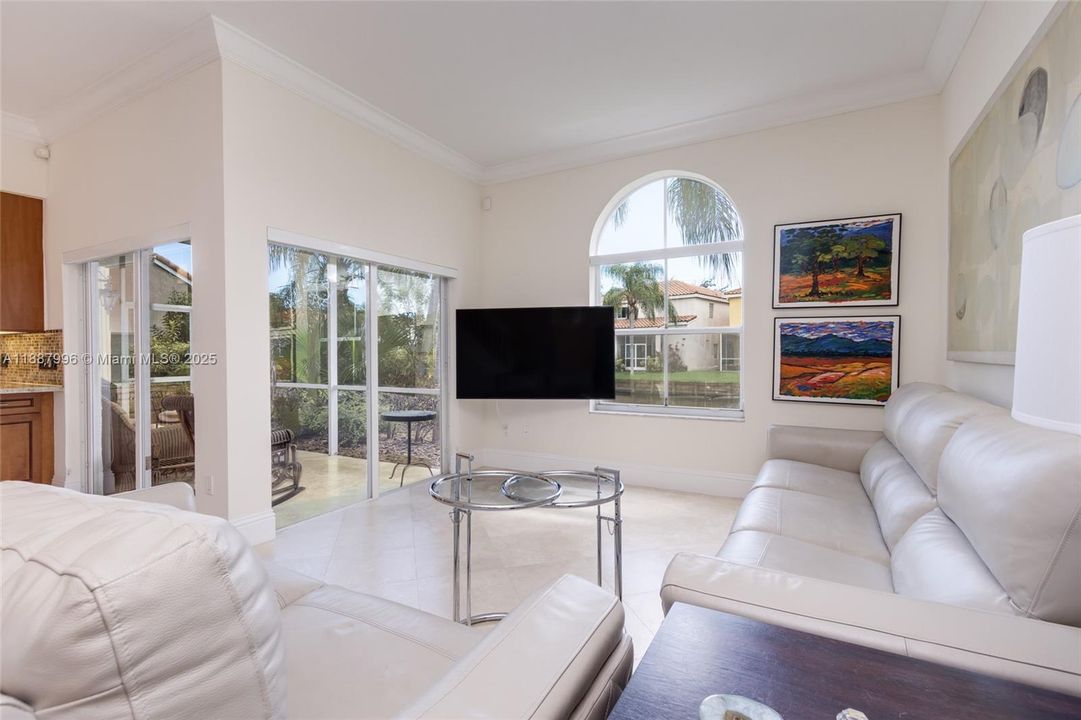 Active With Contract: $580,000 (3 beds, 2 baths, 1980 Square Feet)