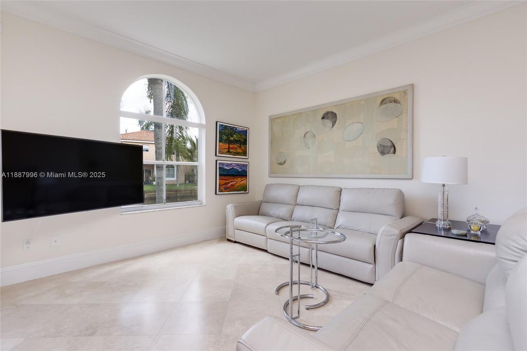 Active With Contract: $580,000 (3 beds, 2 baths, 1980 Square Feet)