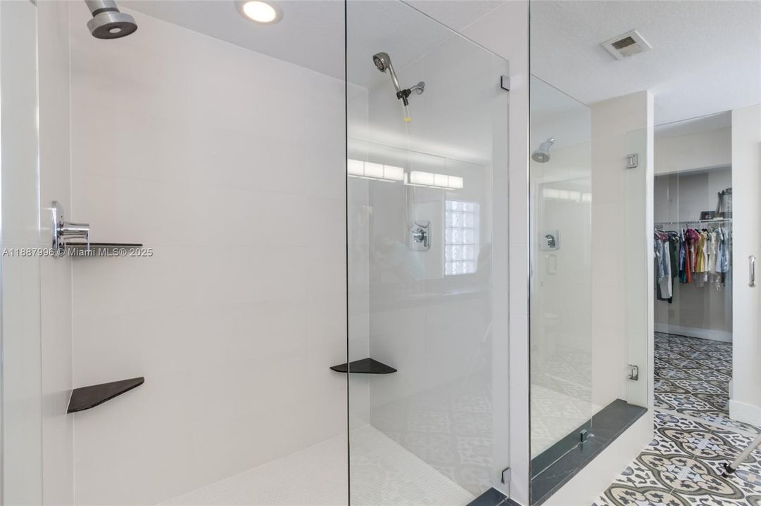 Active With Contract: $580,000 (3 beds, 2 baths, 1980 Square Feet)